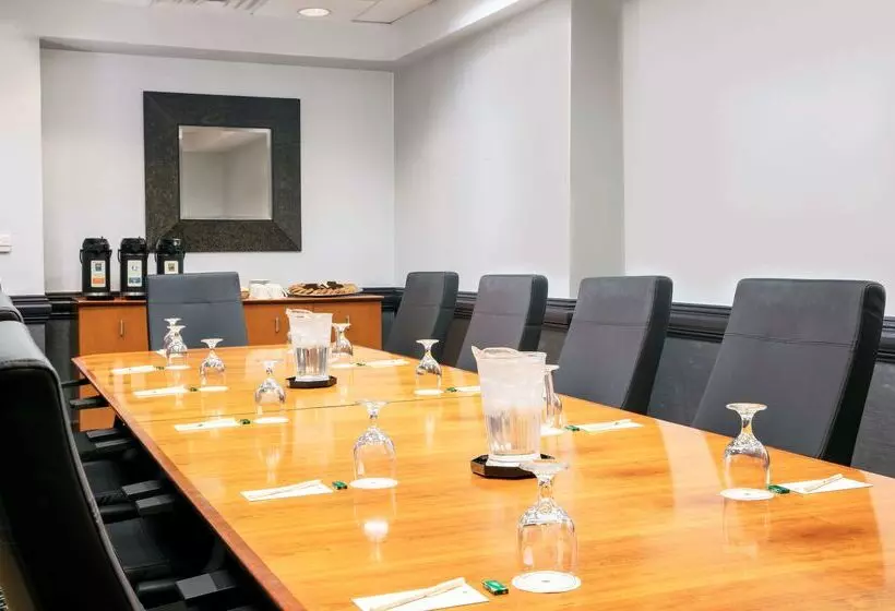 Doubletree By Hilton Hotel Tallahassee