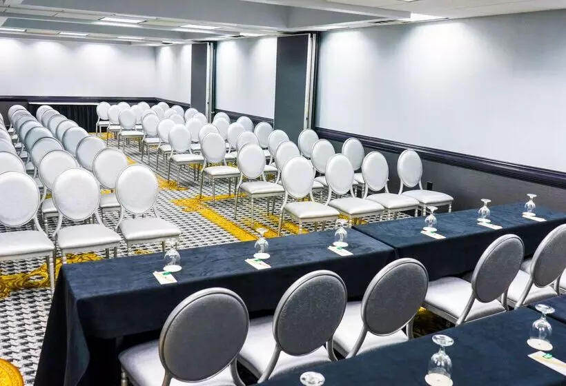 Doubletree By Hilton Hotel Tallahassee