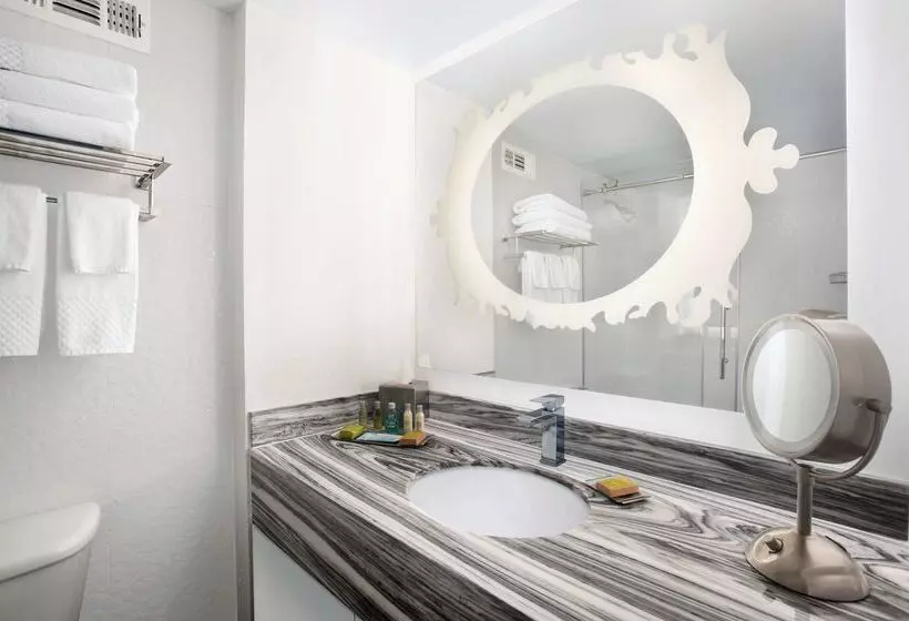 Doubletree By Hilton Hotel Tallahassee