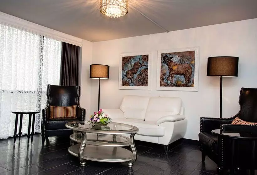 Doubletree By Hilton Hotel Tallahassee