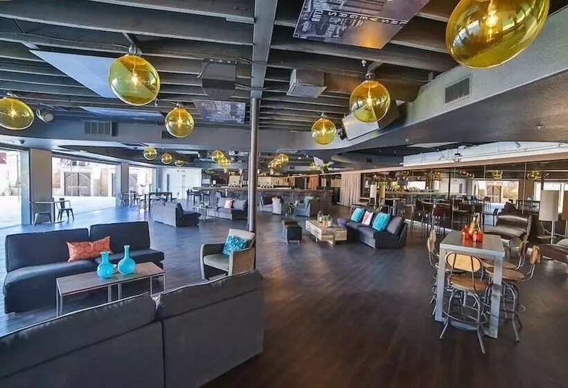 Отель Downtowner Boutique