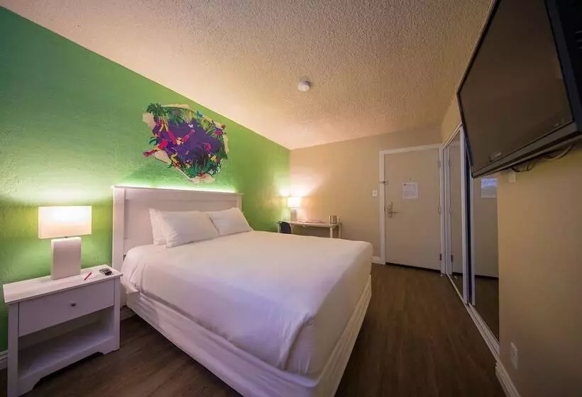 Отель Downtowner Boutique