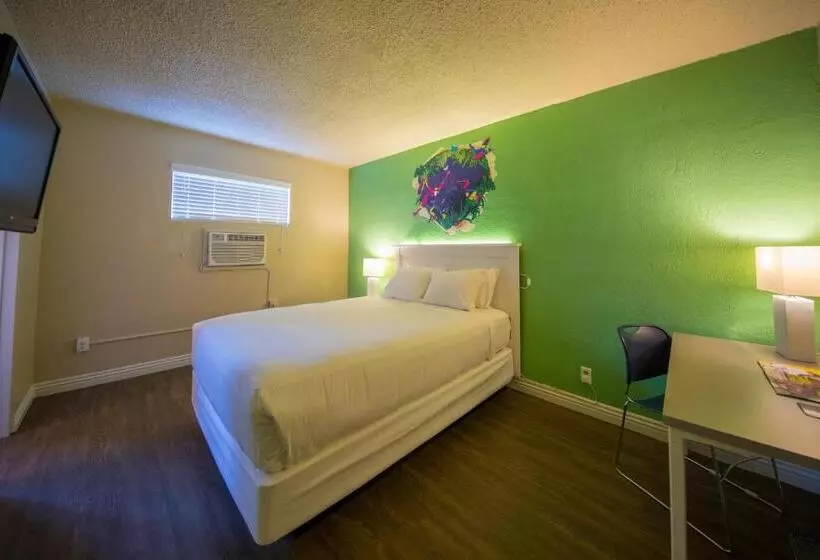 Отель Downtowner Boutique