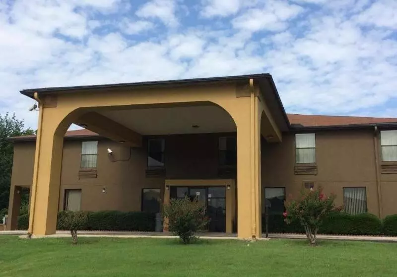 酒店 Luxury Inn & Suites