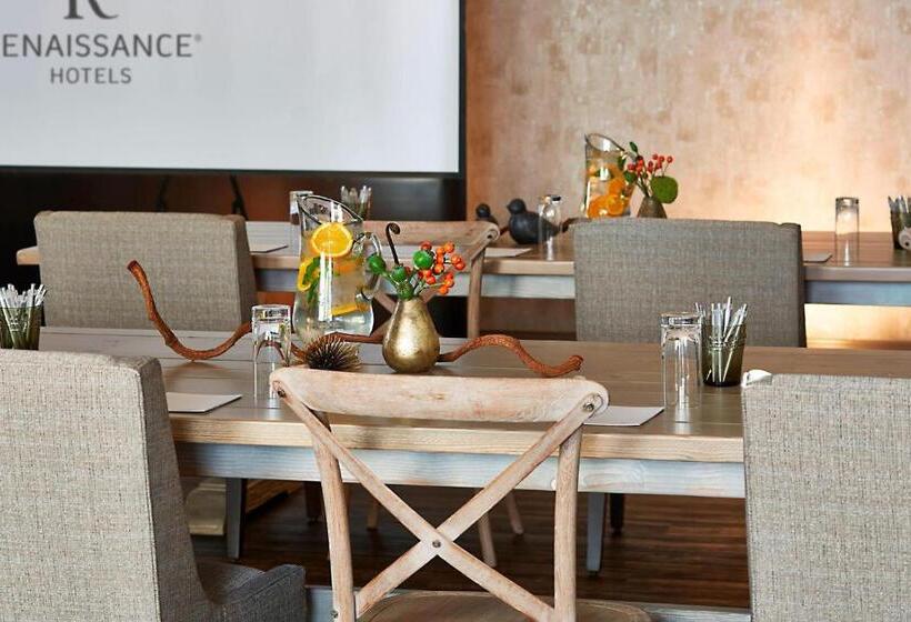 The Del Monte Lodge Renaissance Rochester Hotel & Spa