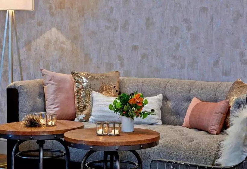 The Del Monte Lodge Renaissance Rochester Hotel & Spa