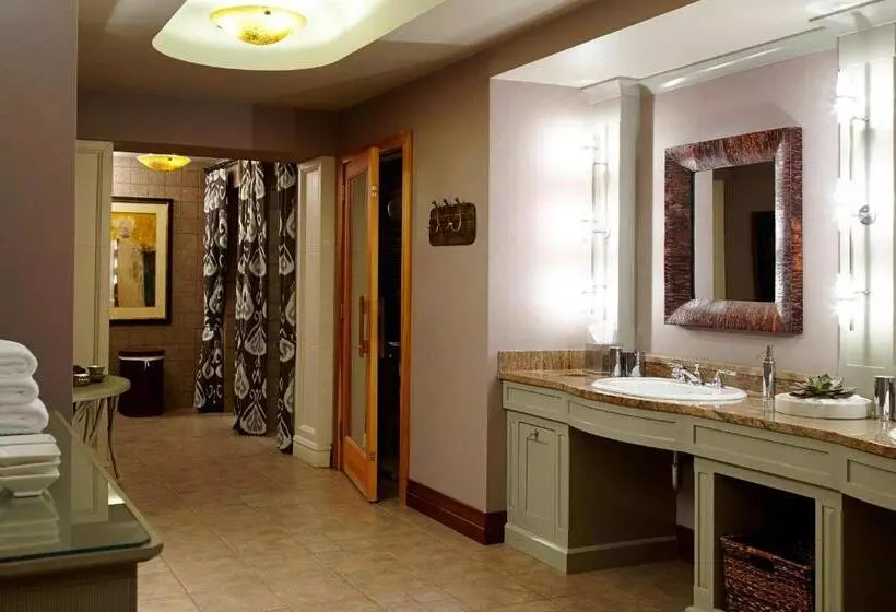 The Del Monte Lodge Renaissance Rochester Hotel & Spa