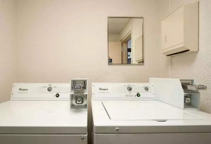 מוטל Days Inn By Wyndham Seneca Clemson