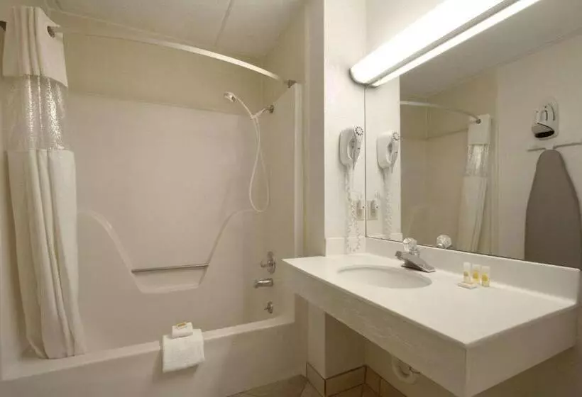 מוטל Days Inn By Wyndham Seneca Clemson