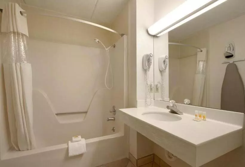 מוטל Days Inn By Wyndham Seneca Clemson