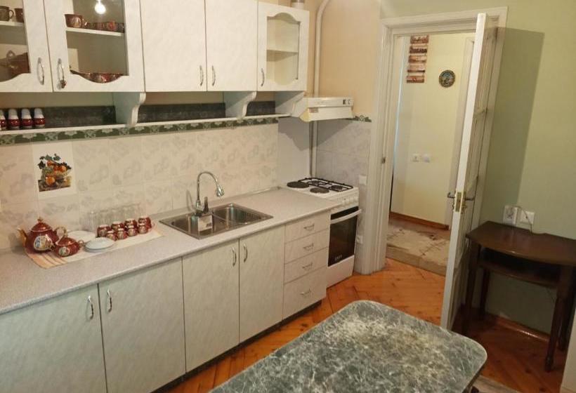 پانسیون Guest House Aziza