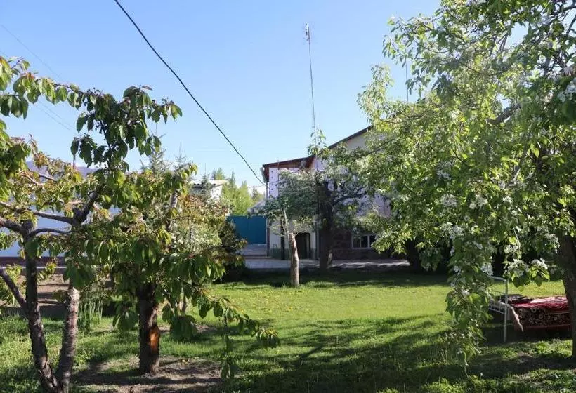 پانسیون Guest House Aziza