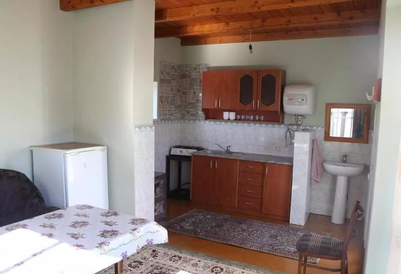 پانسیون Guest House Aziza