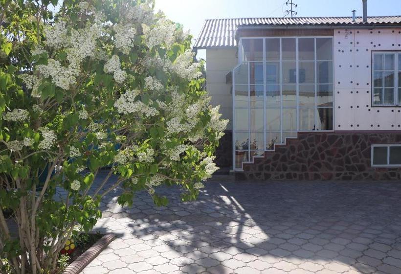 پانسیون Guest House Aziza