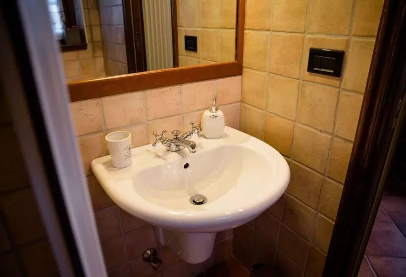 Aamiaismajoitus (B&B) Ca  Baetti L Antico Borgo