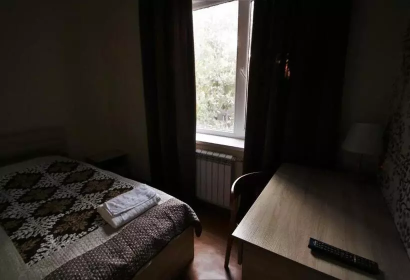 پانسیون Tiny Hotel Bishkek