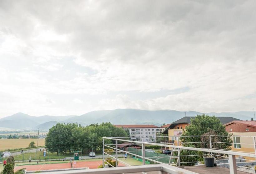 ペンション Penzión ľadoveň Skvelá Kuchyňa A Rodinná Atmosféra