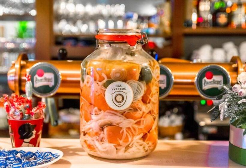 ペンション Penzión ľadoveň Skvelá Kuchyňa A Rodinná Atmosféra