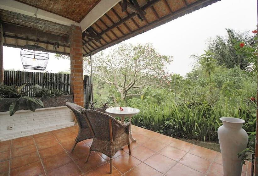 Bed and Breakfast Taman Indrakila