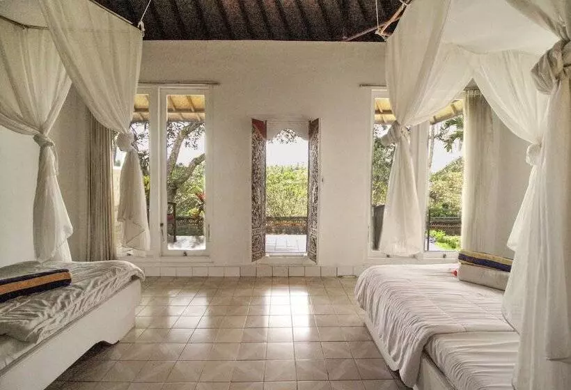 ベッドアンドブレックファースト Taman Indrakila