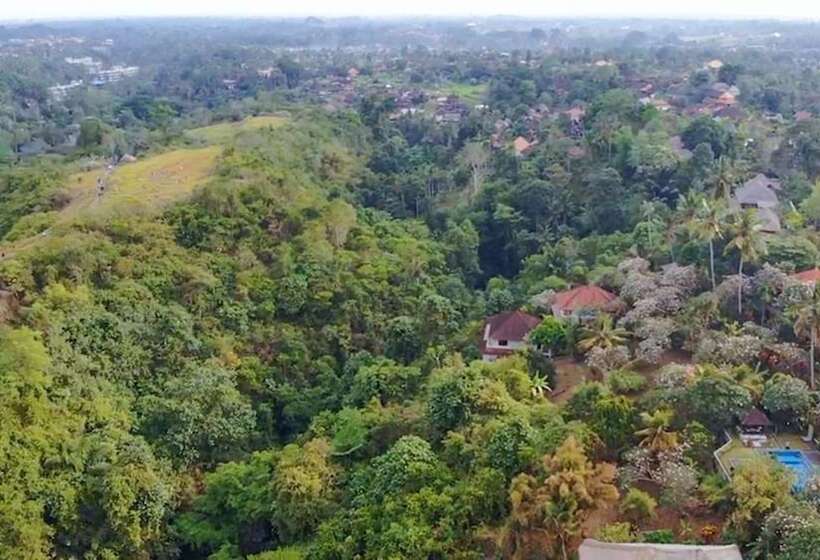 Bed and Breakfast Taman Indrakila