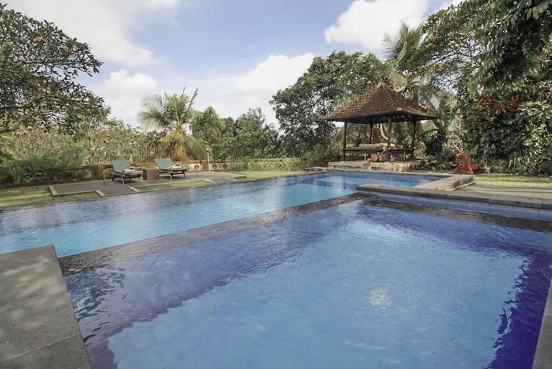 Bed and Breakfast Taman Indrakila