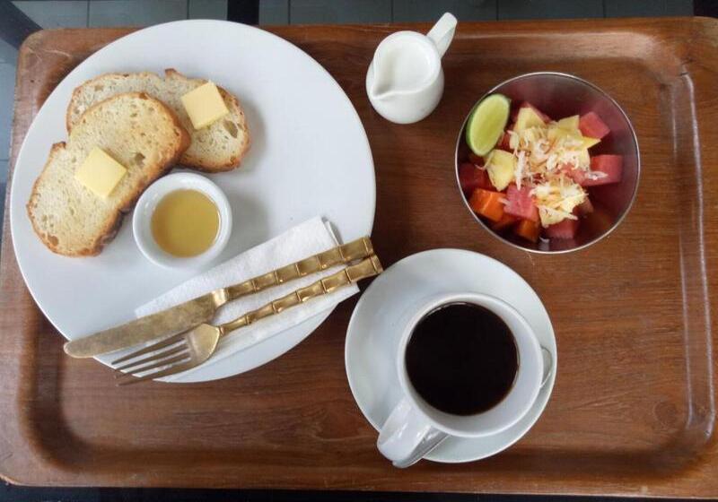 Bed and Breakfast Taman Indrakila