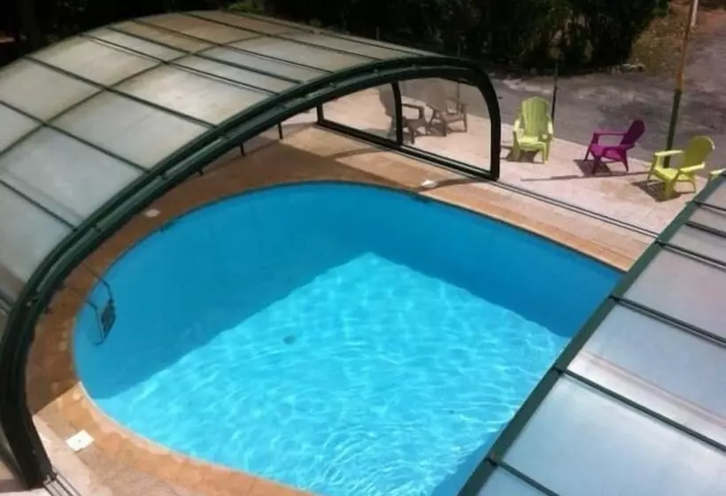 Hotelli Camping Le Ranch