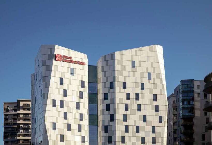 فندق Hilton Garden Inn Massy