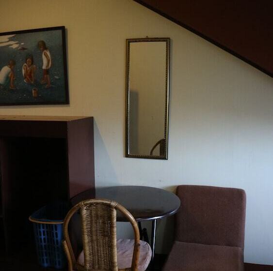 Lolo Oyong Pension House And Restaurant