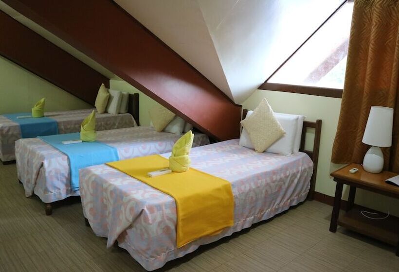 Lolo Oyong Pension House And Restaurant