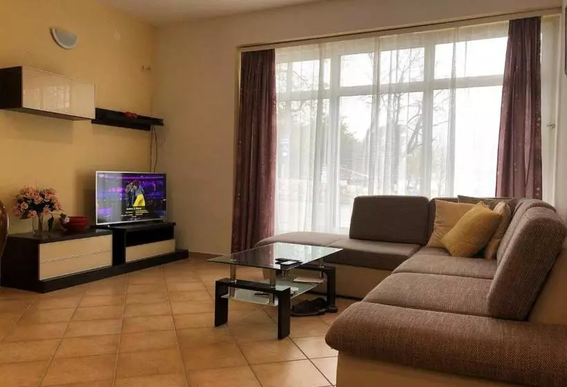 ペンション Apartmani I Sobe Ivančić1