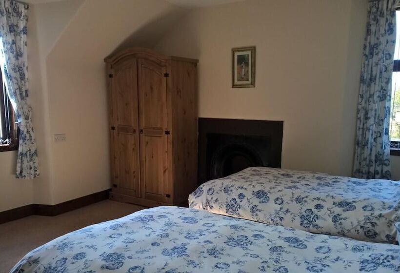 펜션 Balloan House