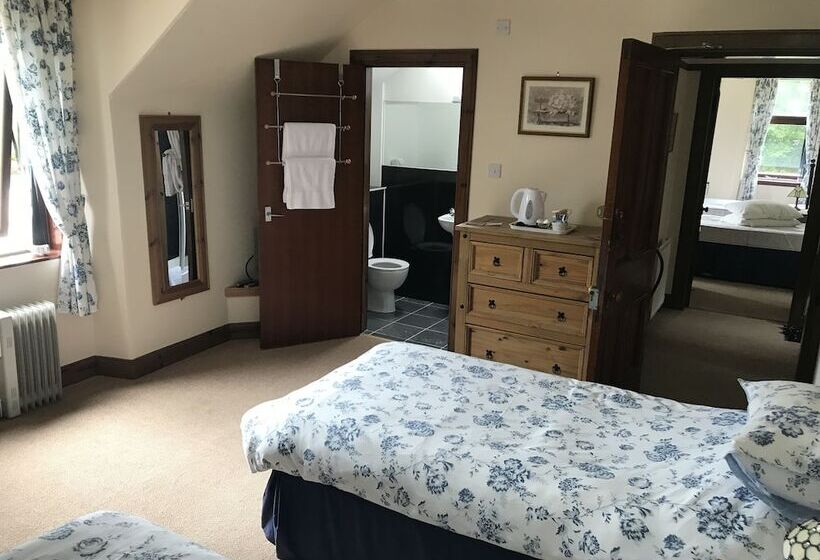 펜션 Balloan House