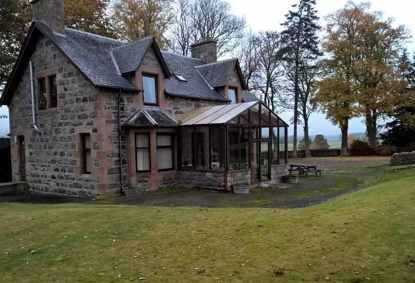 Majatalo Balloan House