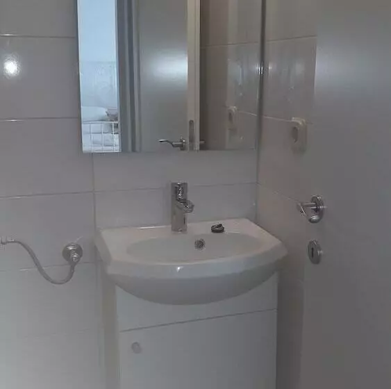 Majatalo Nikola Leko Guest House