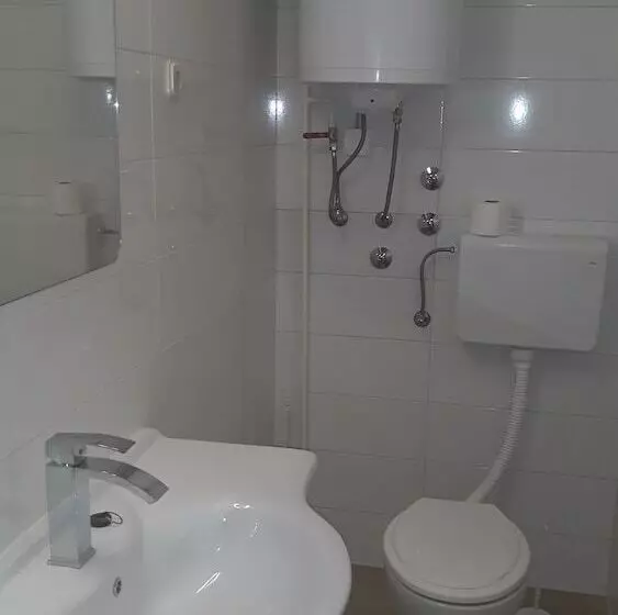 Majatalo Nikola Leko Guest House