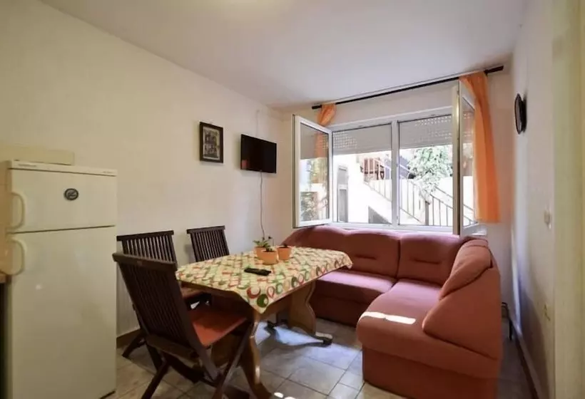 Majatalo Nikola Leko Guest House
