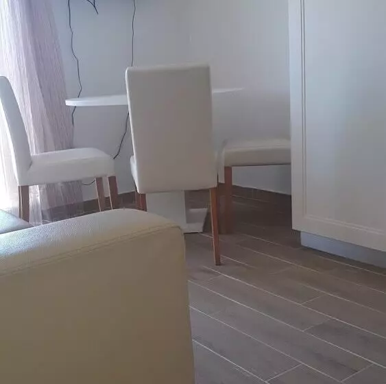 Majatalo Nikola Leko Guest House