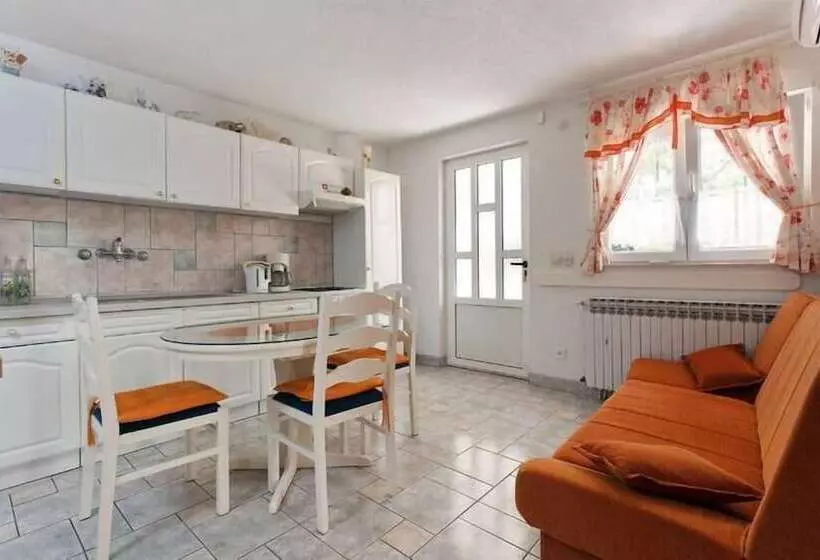 Majatalo Nikola Leko Guest House