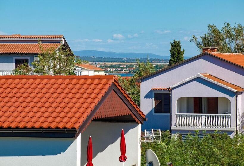 Apartment Complex Kristi