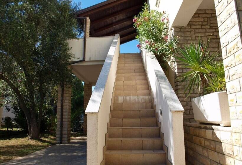 Apartment Complex Kristi