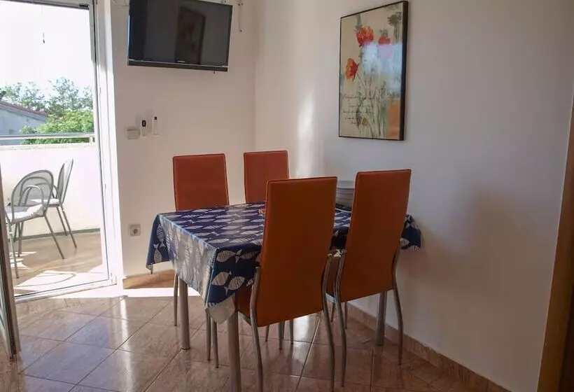 Apartment Complex Kristi