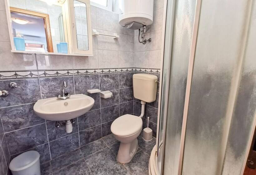 Apartment Complex Kristi