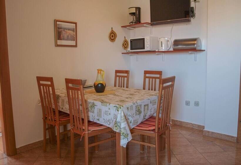 Apartment Complex Kristi