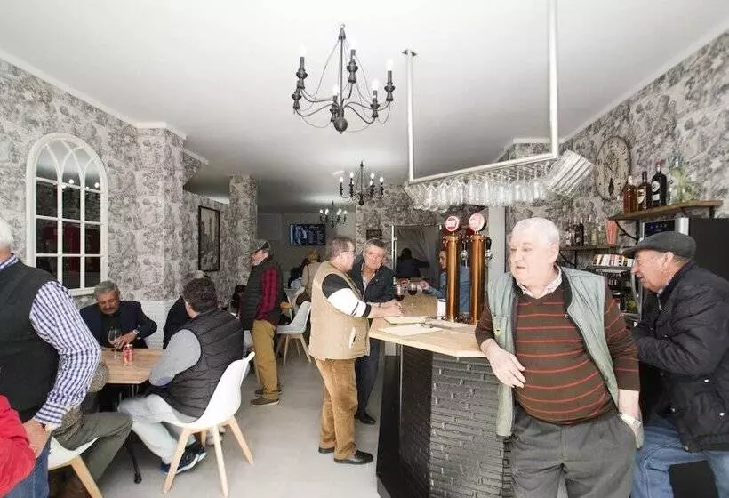 Hostel Albergue O Meson   Apartamentos