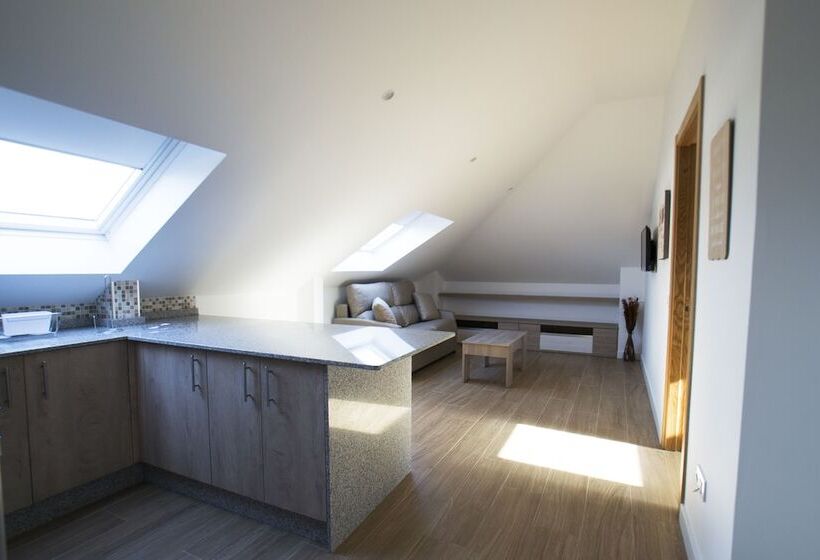 Hostel Albergue O Meson   Apartamentos