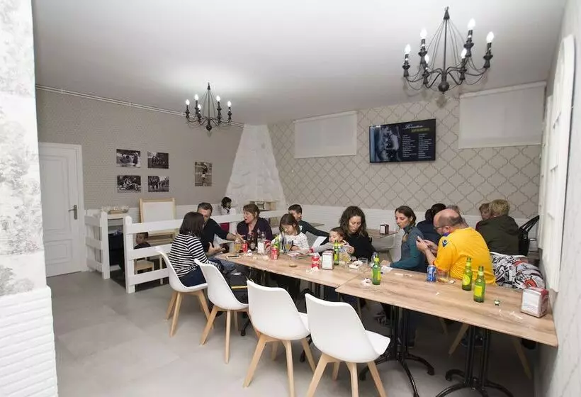 Hostel Albergue O Meson   Apartamentos