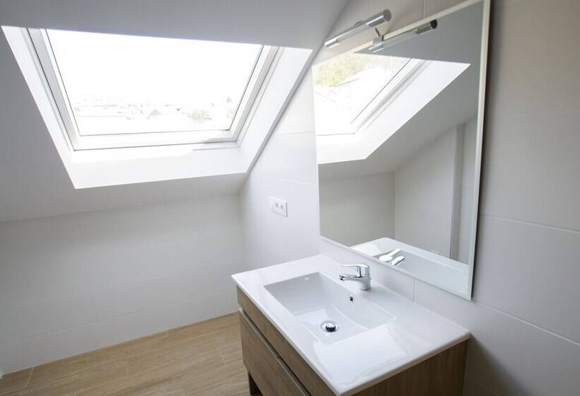 Hostel Albergue O Meson   Apartamentos