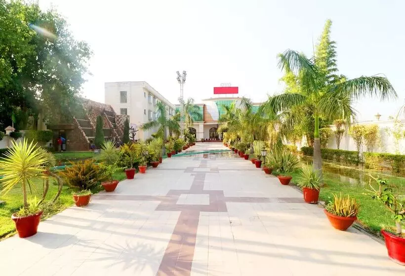 Hotelli O Sangam Resort